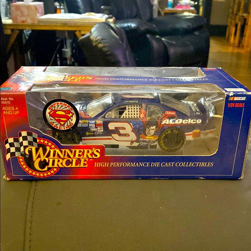 NASCAR— Winner's Circle Die-Cast Collectible Car — 1:24 Scale